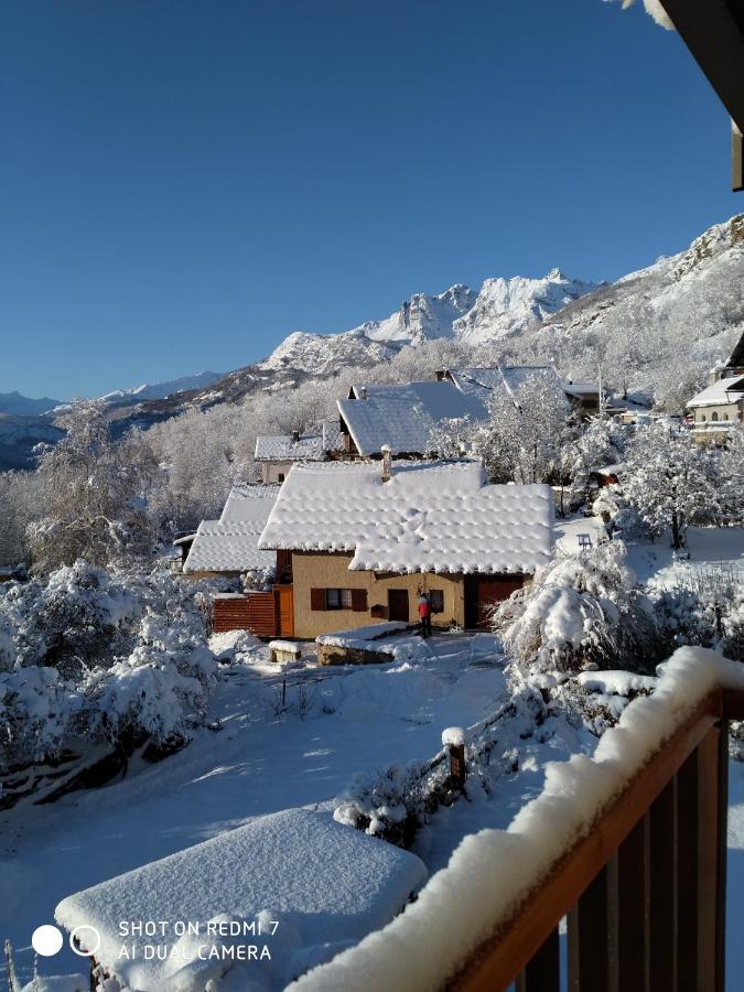 Chez Bear Bed & Breakfast บรีอองซง ภายนอก รูปภาพ